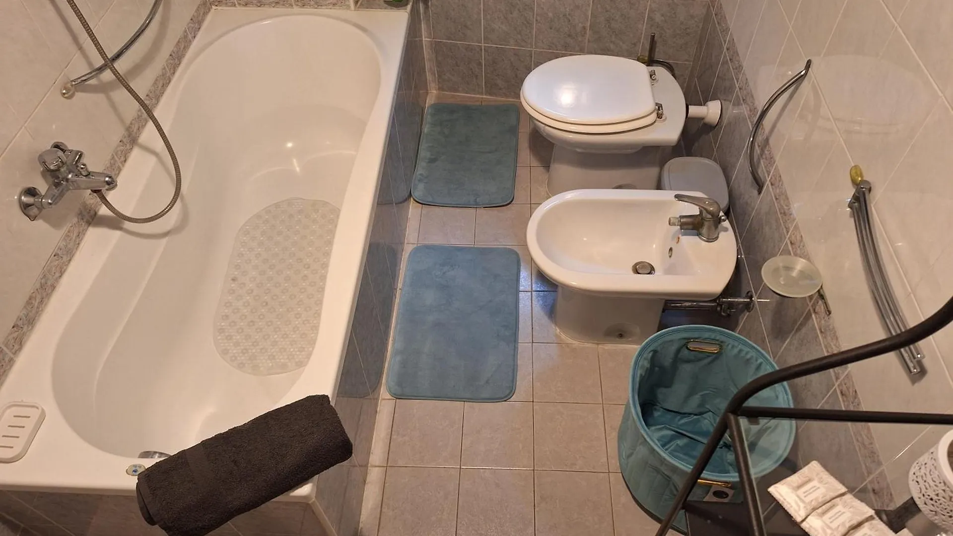 Any B&B Massa Lombarda 0*,